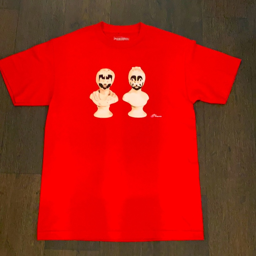PLEASURES Now brand t-shirt
